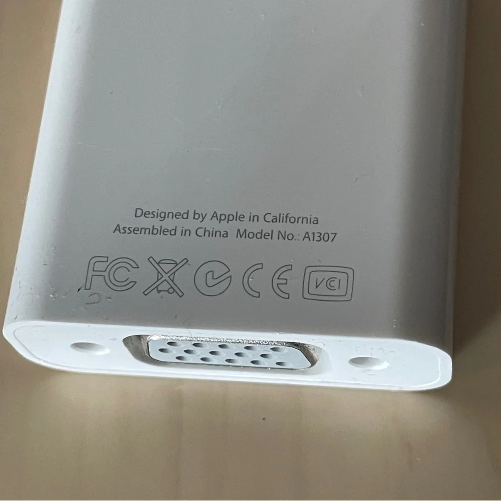 APPLE display port to DVI